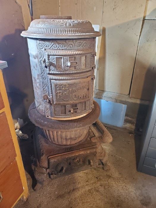Crystal_pot_belly_stove